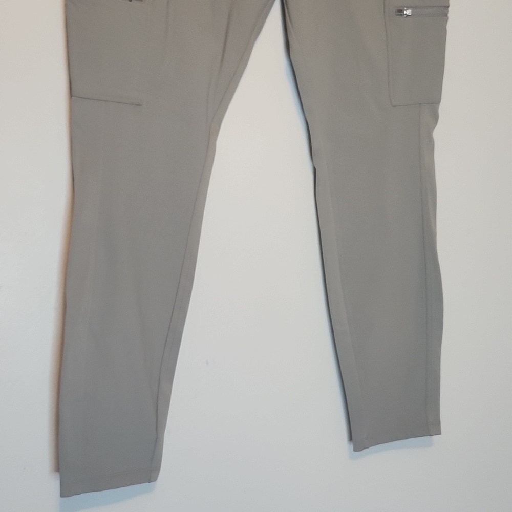 Atleta Women's Gray Pants - Picture 5 of 10